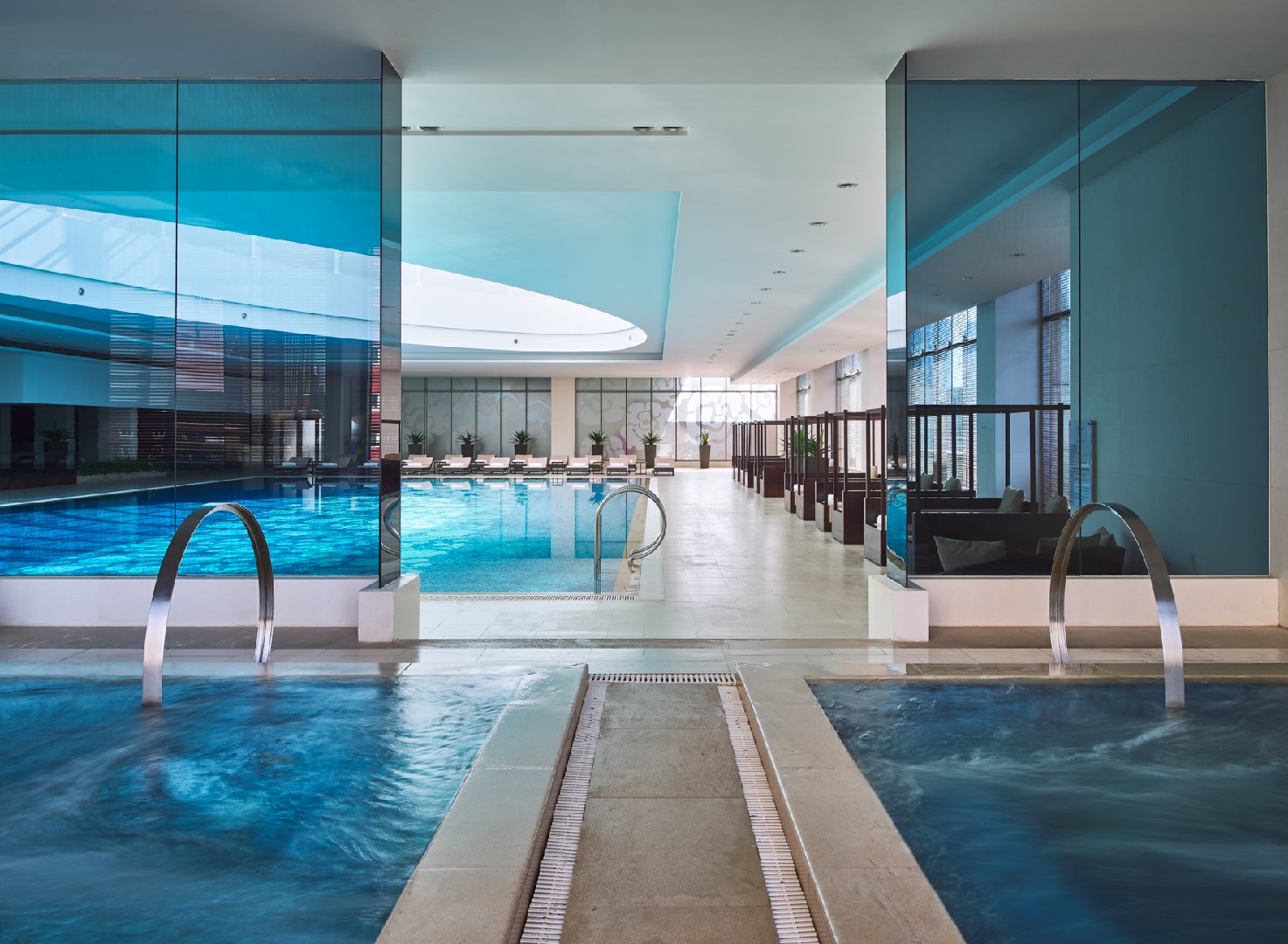 New World Dalian-Swimming Pool 01.jpg